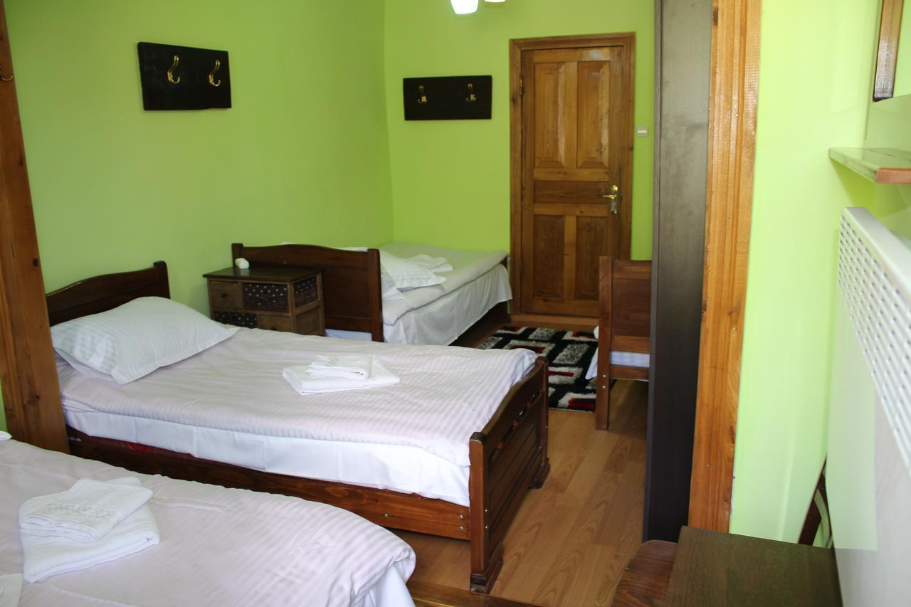 Salome Guest House Местия Екстериор снимка