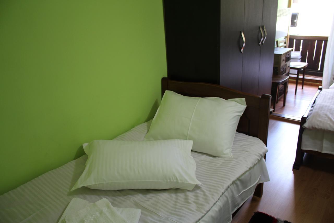 Salome Guest House Местия Екстериор снимка