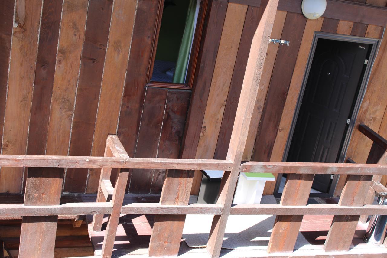 Salome Guest House Местия Екстериор снимка