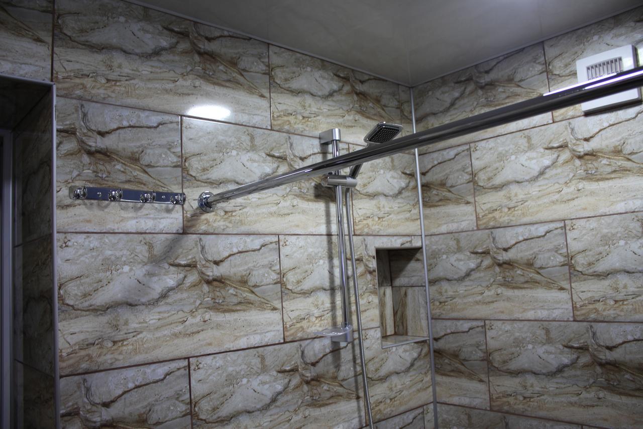 Salome Guest House Местия Екстериор снимка