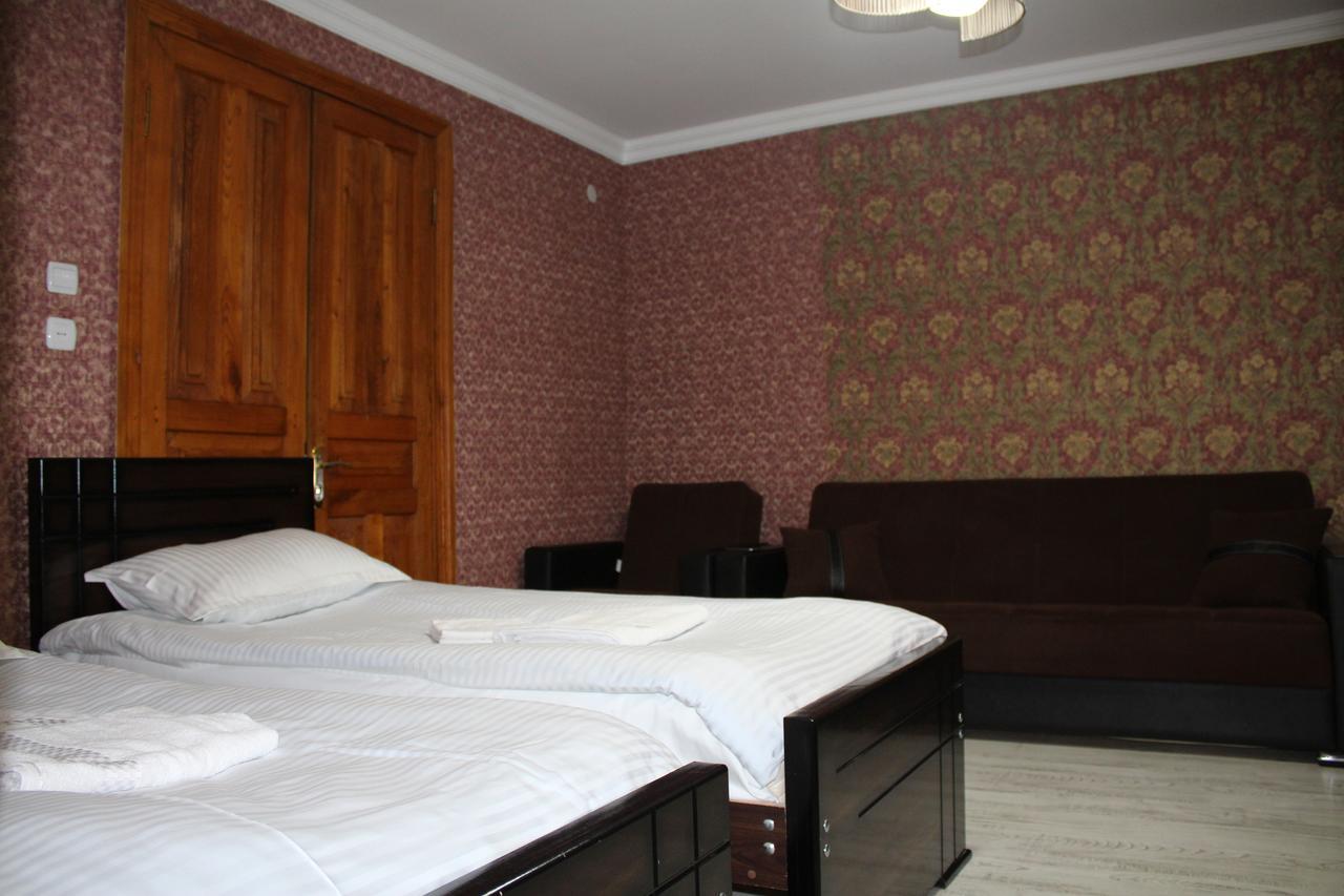 Salome Guest House Местия Екстериор снимка