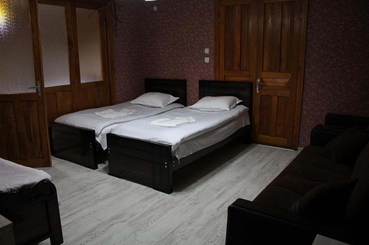 Salome Guest House Местия Екстериор снимка