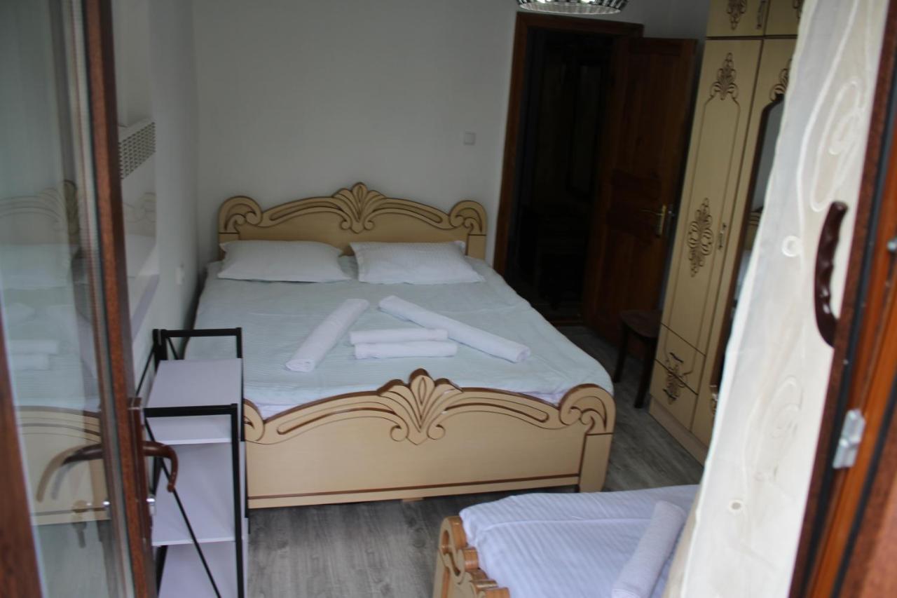 Salome Guest House Местия Екстериор снимка